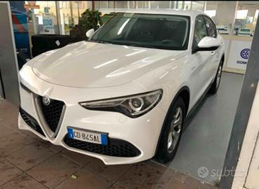 Alfa Romeo Stelvio 2.2 Turbodiesel 160 CV AT8 RWD 
