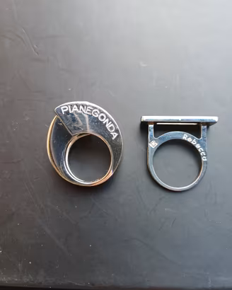 Coppia anelli in argento.Pianegonda e Rebecca