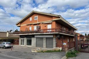 Immobile di 240 m² a Marino