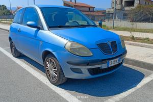 Lancia ypsilon - 2004