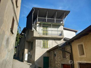 Casa indipendente di 118 m² con 4 locali a Veleso