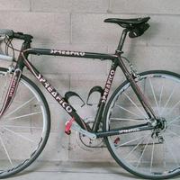 Bicicletta da corsa in carbonio