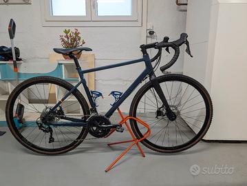 Bici gravel - strada Triban RC 520