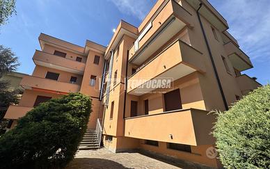 RIF. 523 - AMPIO TRILOCALE IN CLASSE C CON AMPIO B