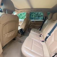Porshe Cayenne