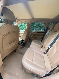 Porshe Cayenne