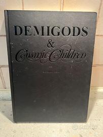 Libro Fotografico Demigods & Cosmic  Children
