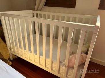 Lettino Ikea e materasso in lattice
