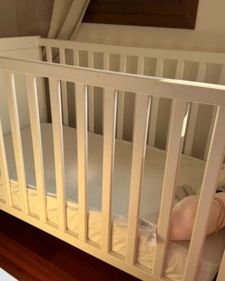Lettino Ikea e materasso in lattice