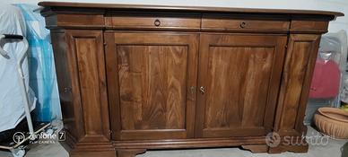 Credenza in arte povera