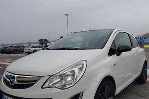 Opel Corsa 1.2 3 porte b-color