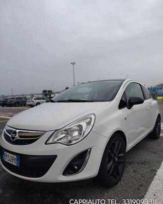 Opel Corsa 1.2 3 porte b-color