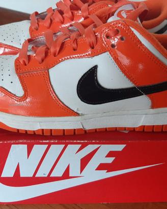 Nike Dunk Low Patent Halloween nr. 39