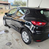 Renault Clio 1.5 dCi 8V 75CV 5 permuto
