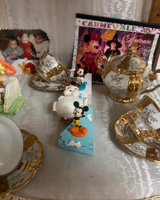 Servizio da tè/caffè in porcellana bianca e oro