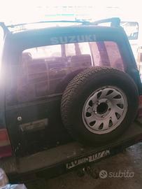 Suzuki Vitara 1.6 16 valvole incidentato  pezzi