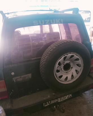 Suzuki Vitara 1.6 16 valvole incidentato  pezzi