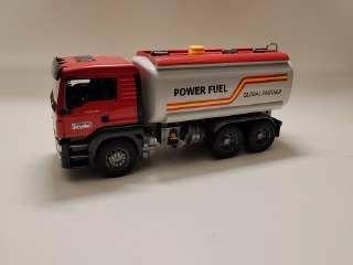 Camion  cisterna Bruder