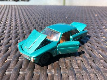 auto vintage POLITOYS 515 iso rivolta 1/43