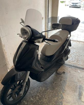 Beverly 300