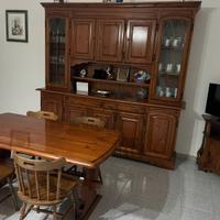 Credenza e tavolo