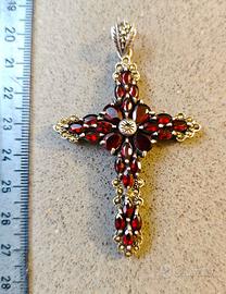 CROCE IN ARGENTO 925 CON  24 GRANATI 27 MARCASITI