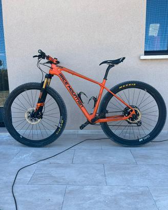 Race Mountain XX1