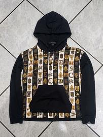 Felpa versace con QR code per autenticazione