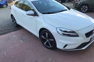 Volvo V40 2.0 D2 R-Design