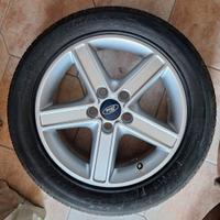 Cerchio in lega originale da 16"
Ford Focus W GMBH