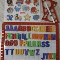 Lavagna Magnetica con Lettere e Figure