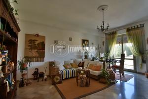 Appartamento panoramico con 2 camere e garage