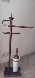 portasciugamano e portarotolo con base in legno