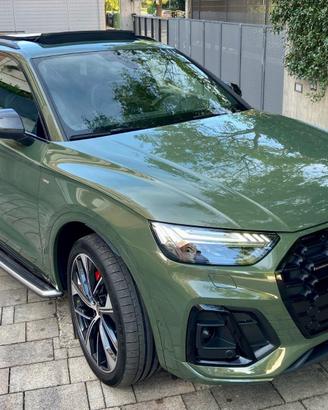 Q5 45 2.0 tfsi mhev 12V Identity Black quattro s-l
