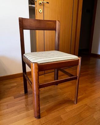 Sedie in legno con seduta in tessuto