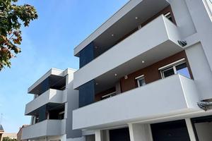 Appartamento di 110 m² con 3 locali e box auto a S