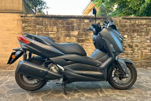 Yamaha X Max 300
