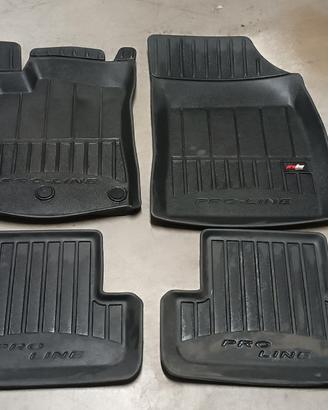 Tappetini,vasca baule in gomma Renault Megane 3 