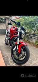Ducati Monster 696 2012