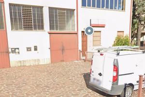 Capannone artigianale con uffici e piazzale - 270