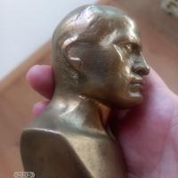 Busto mussolini 