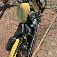 Suzuki maraurder 800 per ricambi