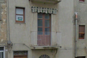 Abitazione a Valguarnera Caropepe