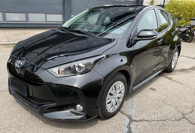 Toyota Yaris 1.5 Hybrid 5 porte Business