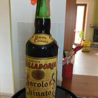 Bottiglia vintage di barolo chinato