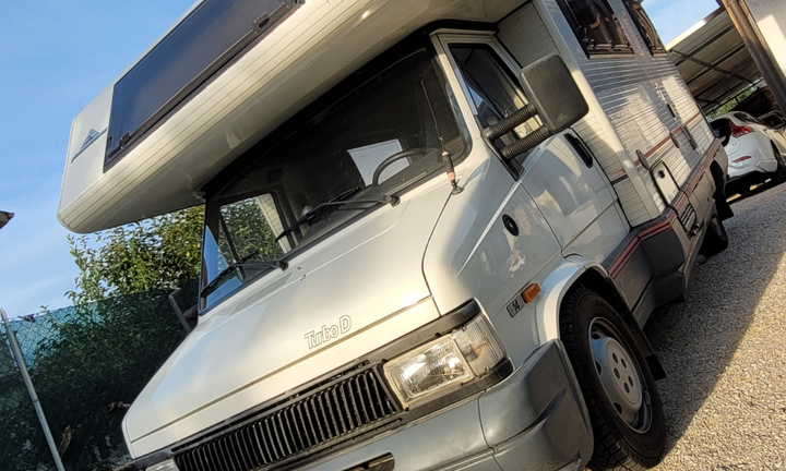 Camper mansardato Ducato allestimento Arca EUROPA