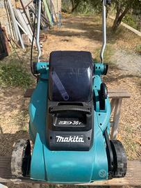 Rasaerba a batteria Makita DLM380