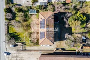 QUADRILOCALE AL PIANO TERRA CON GIARDINO A FOSSATO