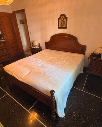 Letto matrimoniale in legno