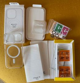 iPhone 15 Pro clear case + vetrini